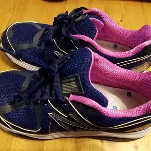 New Balance Women's 1540 V2 Tennis Shoes